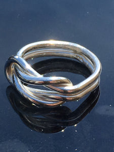 Råbandsknop som ring i silver